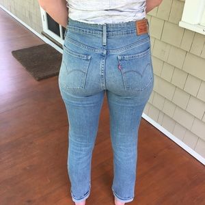 Levi’s Women’s 712 Slim Jeans Light Wash 29 Waist